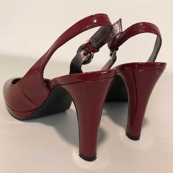 Deep Red Heels - Picture 4 of 6